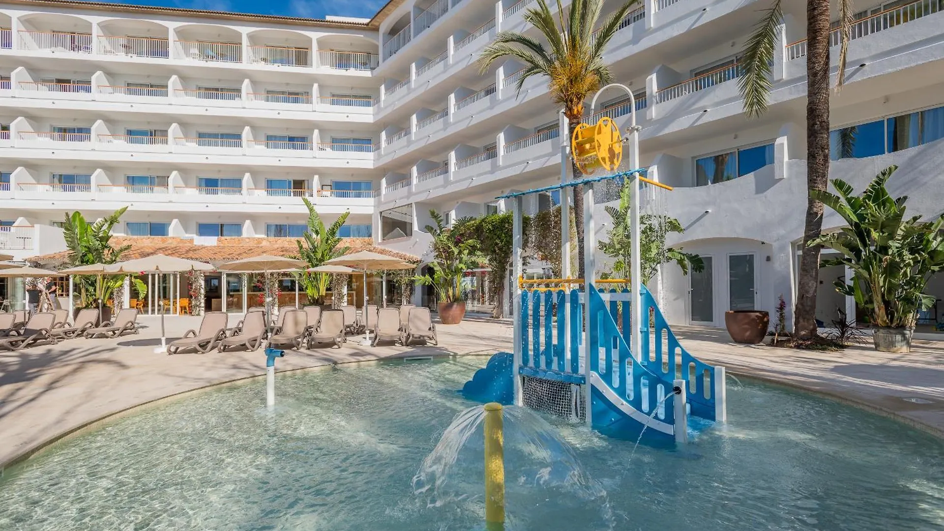 Apartment Sol De Alcudia Apartamentos Port de Alcudia  Spain
