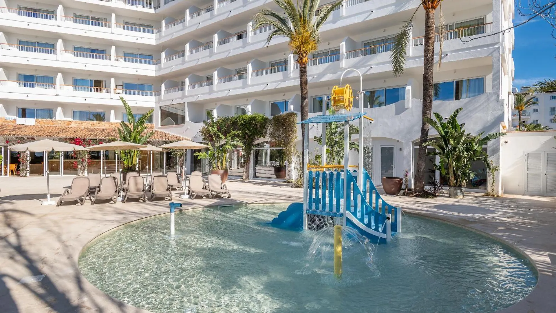 Apartment Sol De Alcudia Apartamentos Port de Alcudia  Spain
